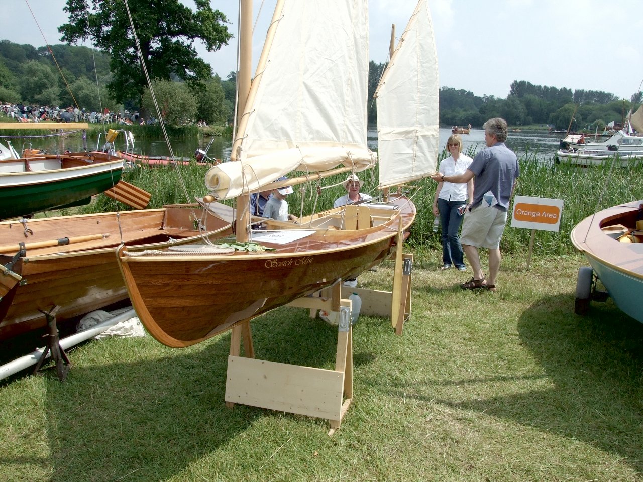 Gorgeous Oughtred sailing canoe wins 2007 Watercraft boatbuilding 