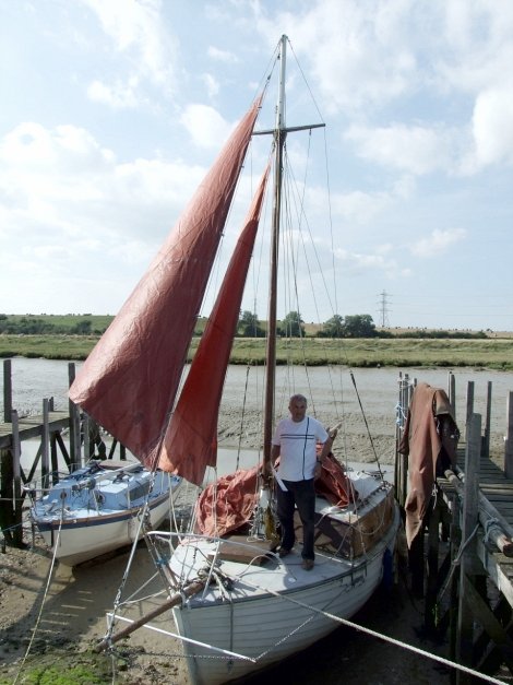 Dauntless 22 clinker built sailing yacht for sale at Oare Creek Clinker built Dauntless 22 cruising sailing yacht for sale at Oare Creek