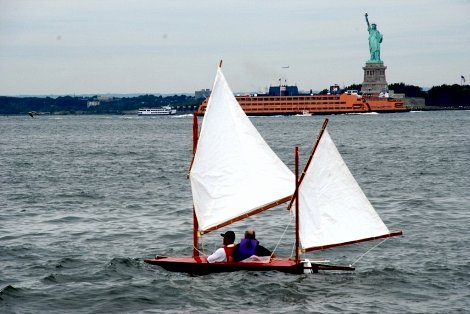 A successful first adventure for the paddling and sailing expedition boat Expedition Mouse