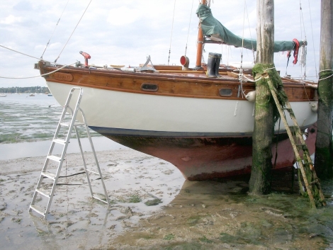 Speaking of sweet little cruising yachts… Take a long look at the Dallimore sloop Roach